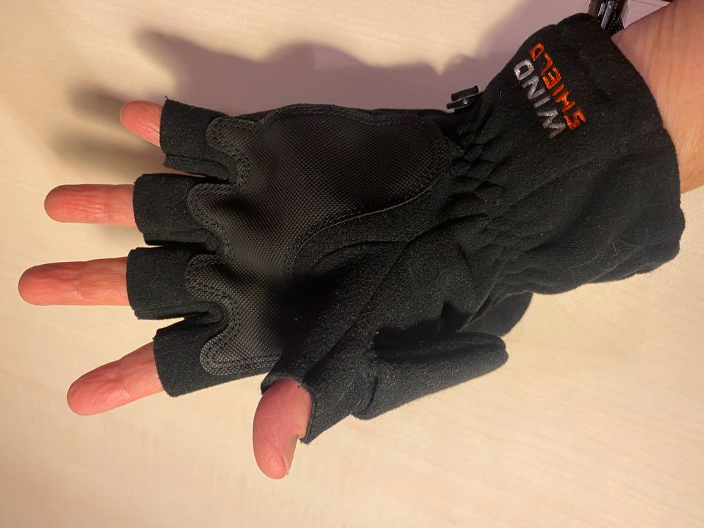 Danlai UV-Schutz Handschuhe Für Nageldesign – Fingerlos, Schwarz, 16x8 Cm