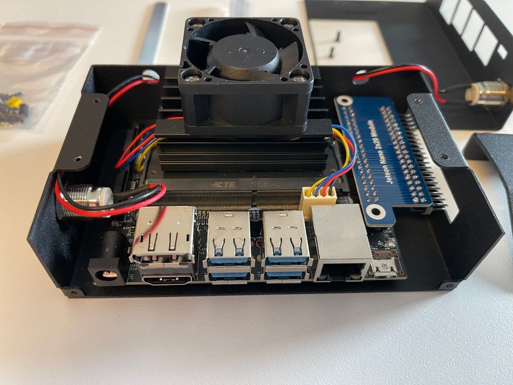 NVIDIA Jetson Nano Development Kit - B01 mit Gehäuse (Neu (gemäss ...