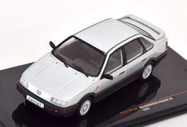 VW Passat B3 GT Limousine Phase I 1988-1993 silber met. /