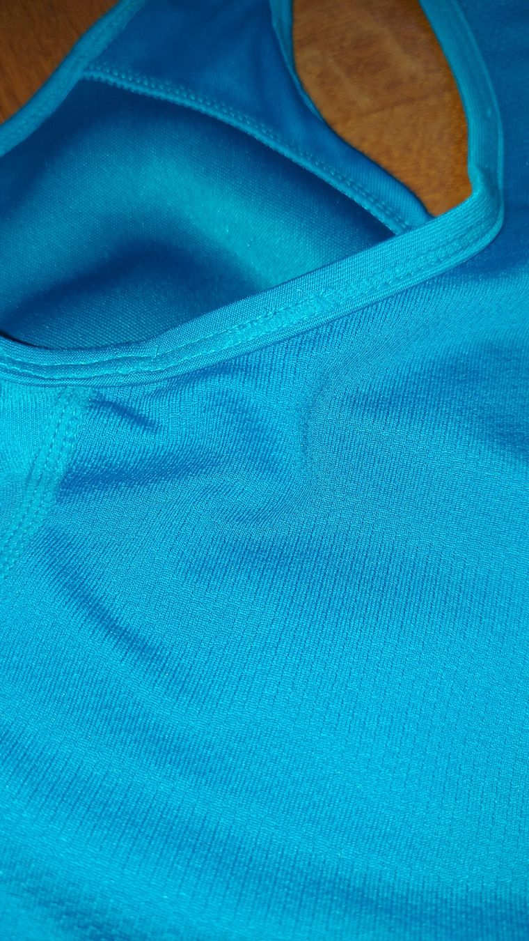 Nike Top: Sport top Nike Dri-FIT – Usato da Sion venduto da aud_7pxl 5