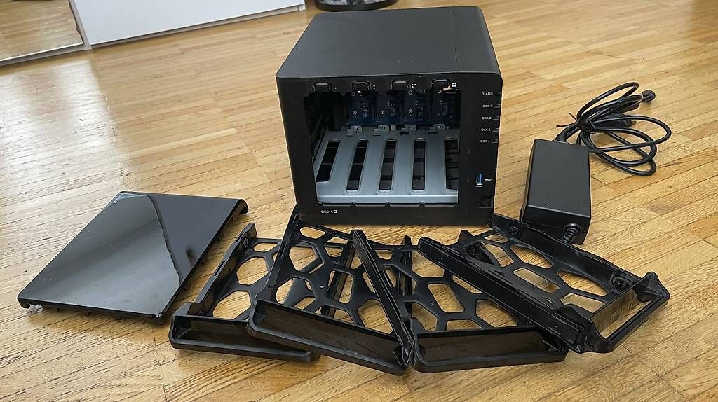 Synology Server: Synology DS916+ (8GB RAM) – Usato da Lenzburg venduto da Marcroth 1