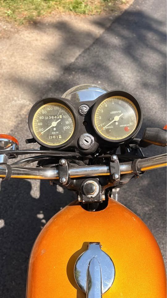 Suzuki Strasse: Suzuki GT250 – Gebraucht aus Corsier-sur-Vevey von BussardS 4
