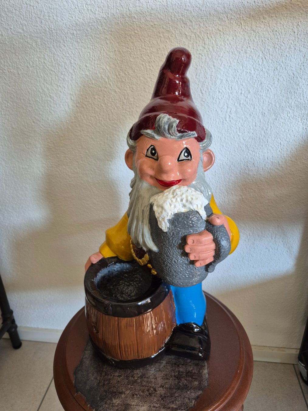 Figuren: Gartenzwerg mit Bier und Fass – Gebraucht aus Baar von Zwergen-Atelier4 5