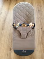 BabyBjörn Babywippe Bliss mit Spielzeug beige gepflegt