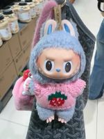 Handgemachte Strickkleidung für Puppen – geeignet für Labubu