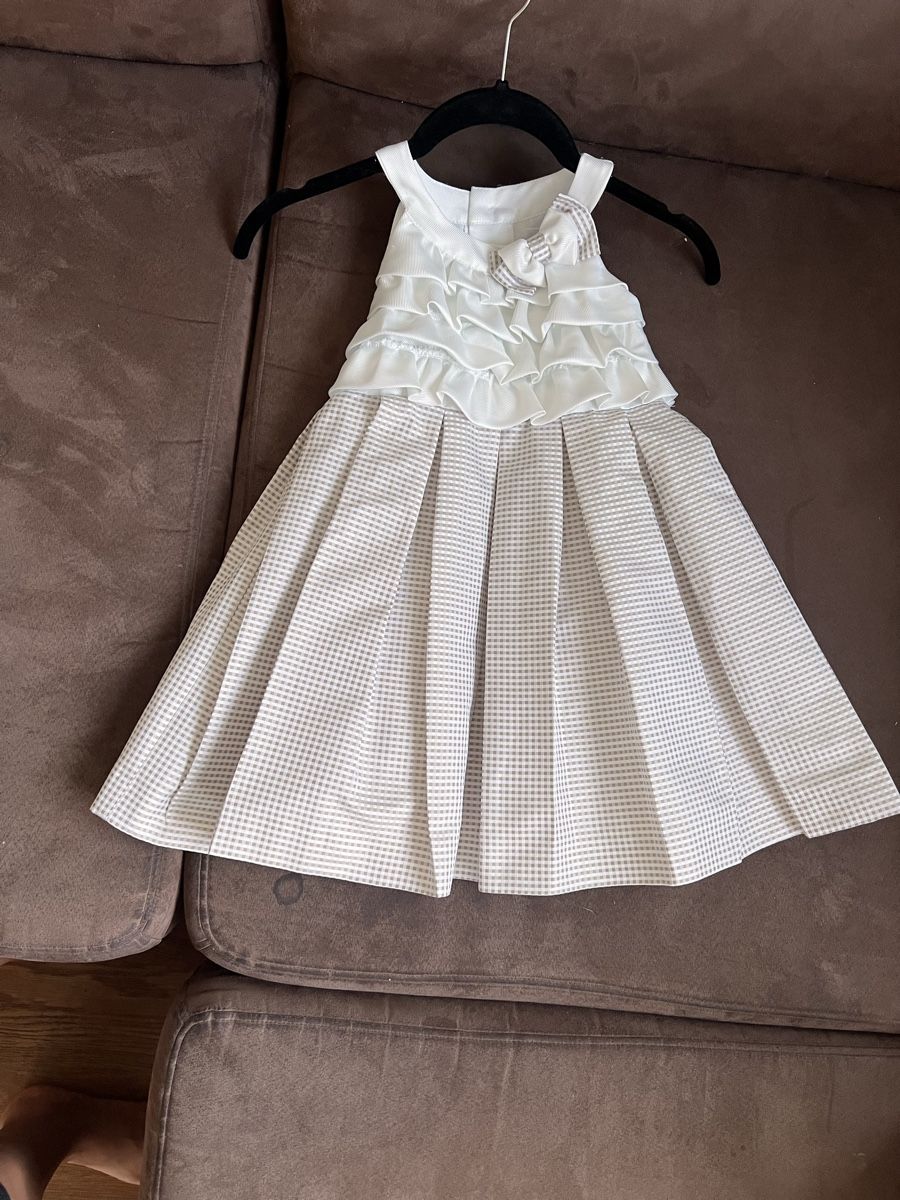 Kleider & Röcke: Robe fille blanc/beige. pour 3 ans – Gebraucht aus Brügg BE von jenny2007 1