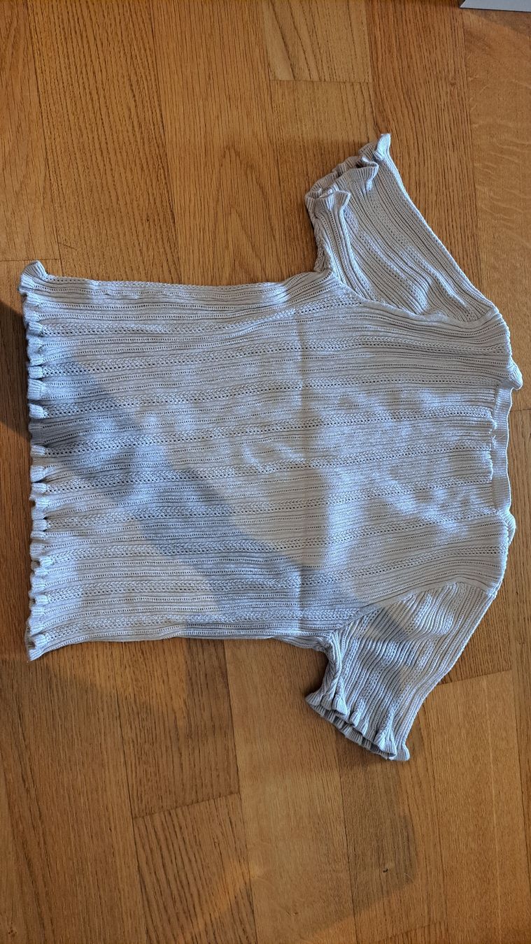 T-Shirts: Sommerliches Strickshirt mit Rüschen – Gebraucht aus Seengen von ja6_65wp 1