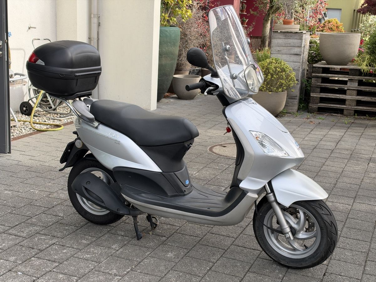 Piaggio Scooters: Piaggio Fly 125 – Gebraucht aus Meggen von leupimoto 4