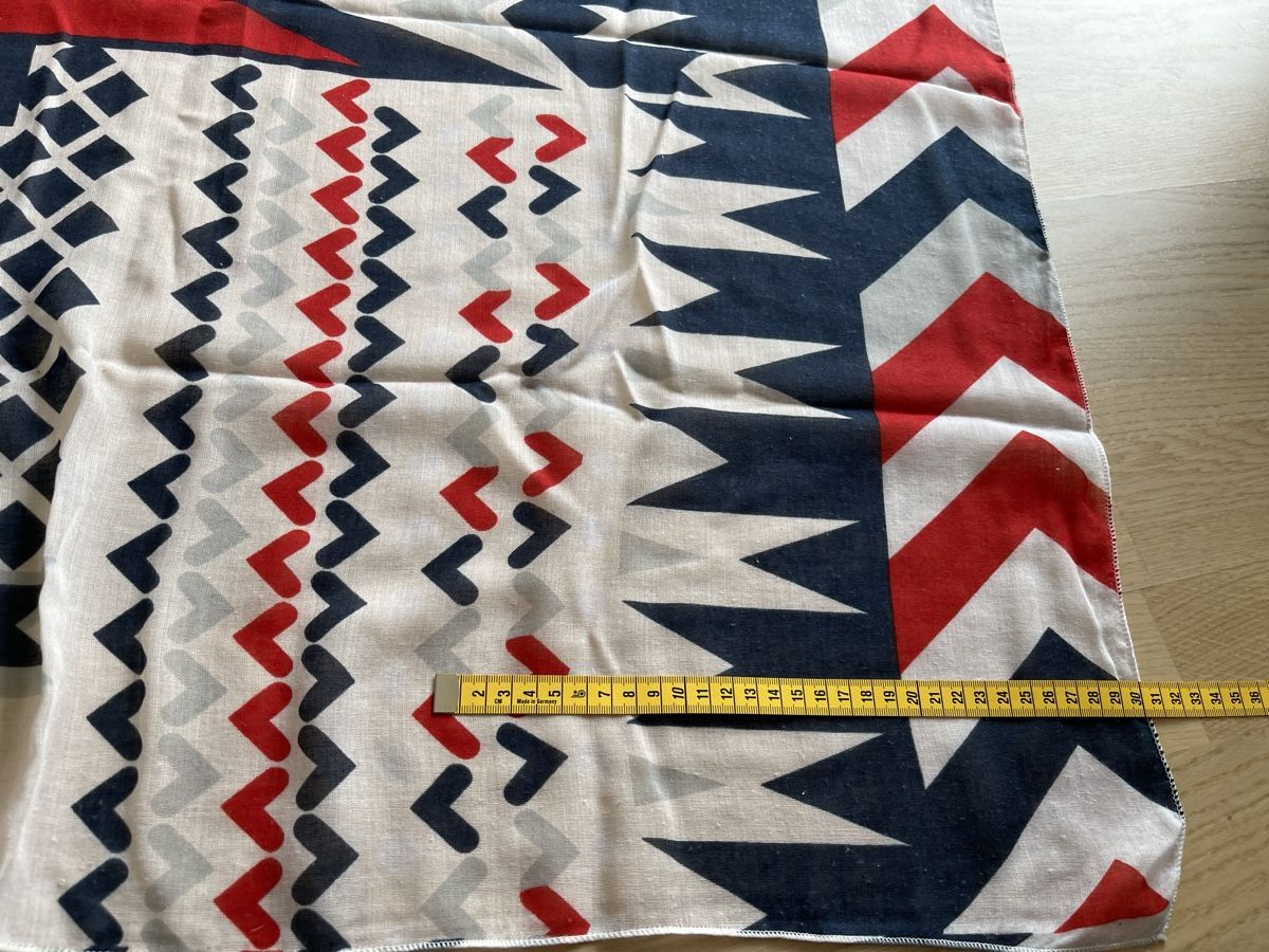 Foulard & Sciarpe: Scarf 180x90 – Usato da Zürich venduto da AnaMK 3