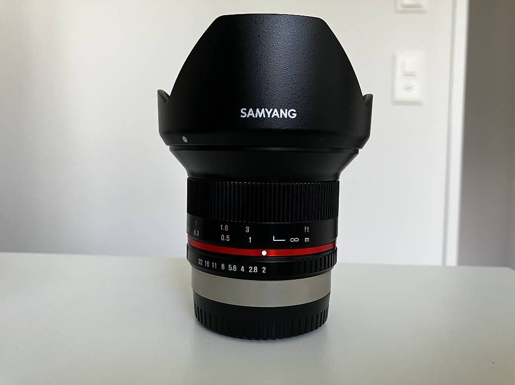 Samyang Obiettivi: Samyang 12mm f2 Fuji mount – Usato da Adliswil venduto da sim_s95d
