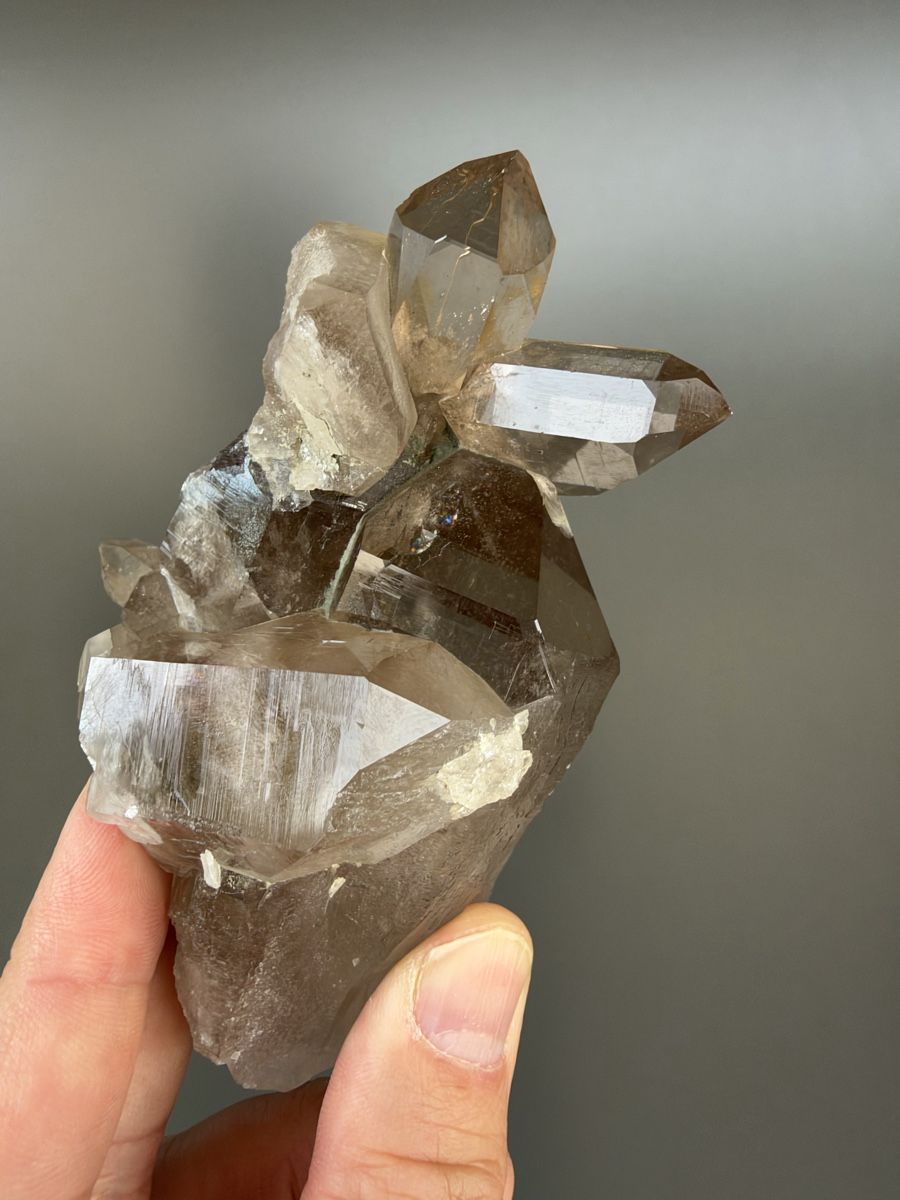 Mineralien & Heilsteine: Rauchquarz Val Cavardiras – Gebraucht aus Oberuzwil von Crystall0 5