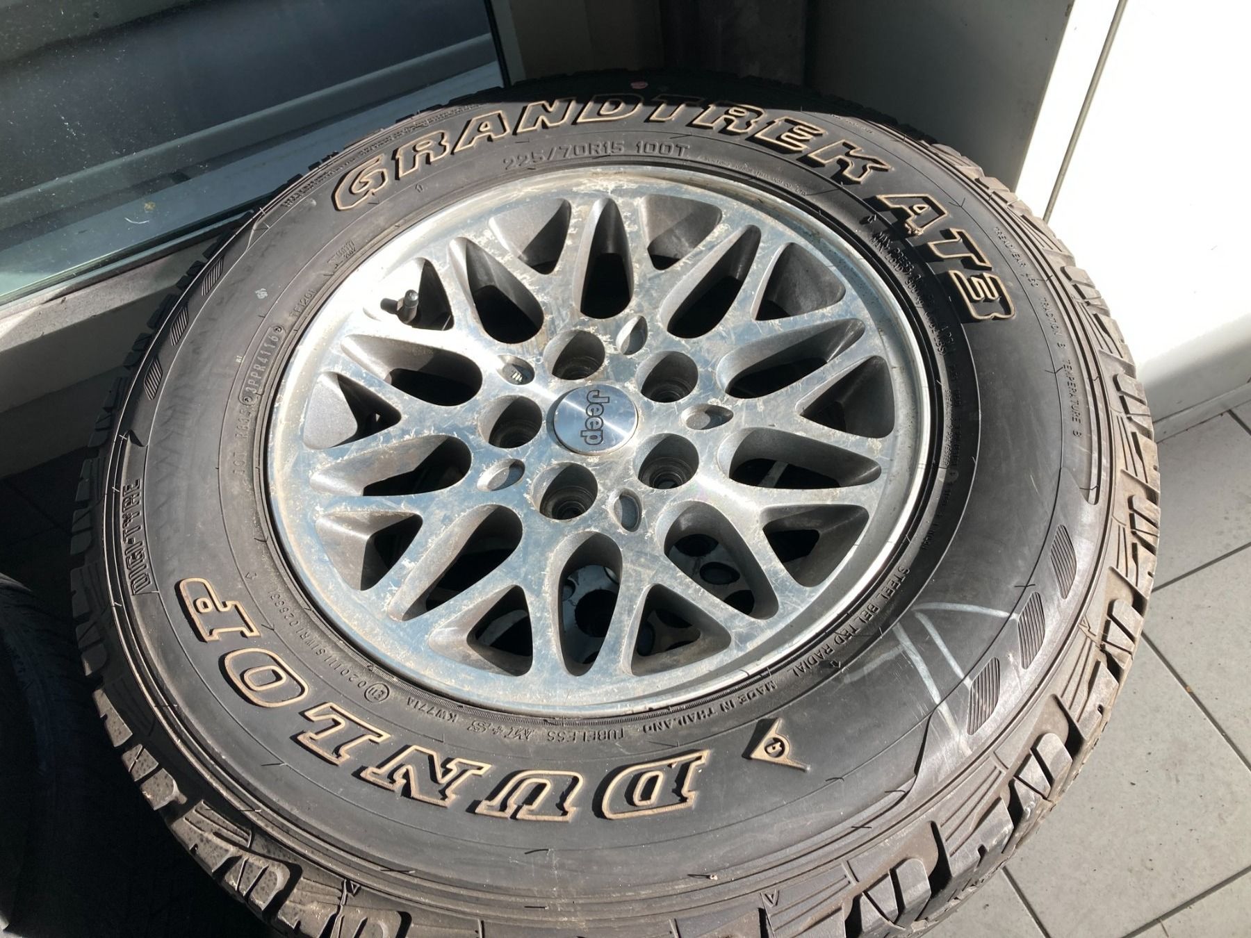 Jeep Pneumatici & Ruote complete: Jeep Cherokee Räder 225/70R15 – Usato da Cham venduto da WB2223 2