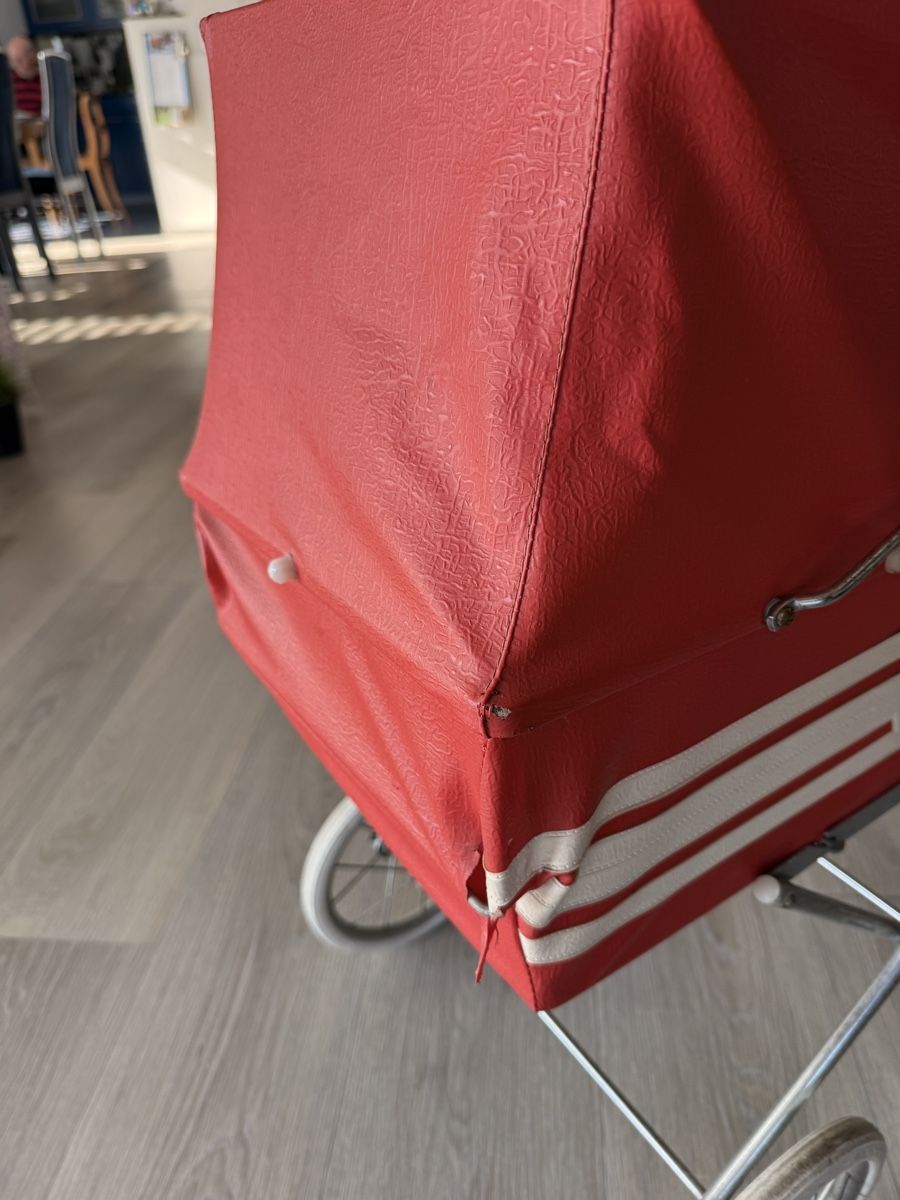 Puppenwagen: Puppenwagen antik – Gebraucht aus Jegenstorf von reisen07 2