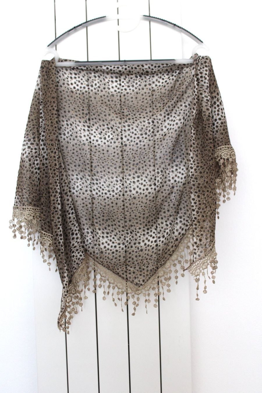 Foulard & Sciarpe: 3eck Tuch - Leo-Muster,   168 x 70 cm – Usato da Locarno venduto da madame-tus-sauds 2