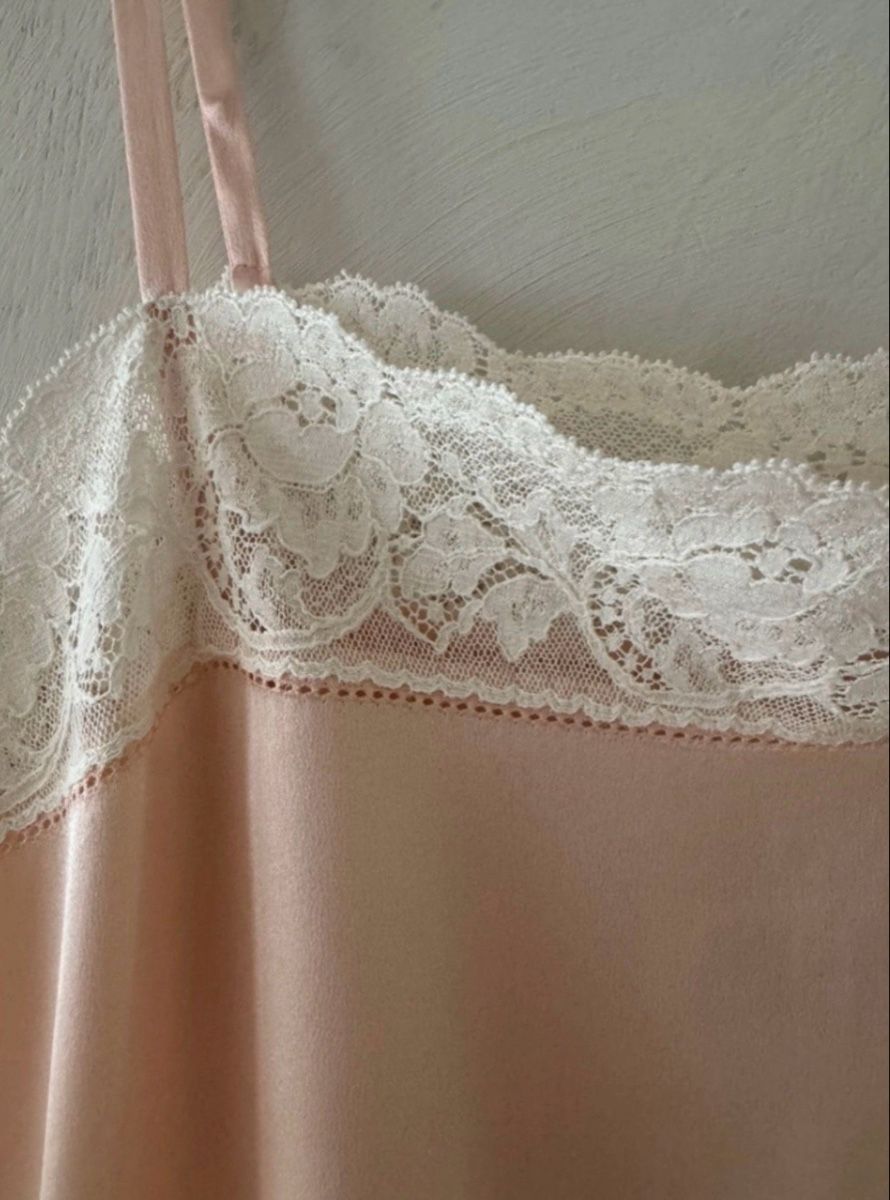 Maison Margiela Tops: Margiela satin lace slip – Neu (gemäss Beschreibung) aus Genolier von tan_rd6s 1