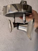 Spot LED double orientable  design moderne  très bon état