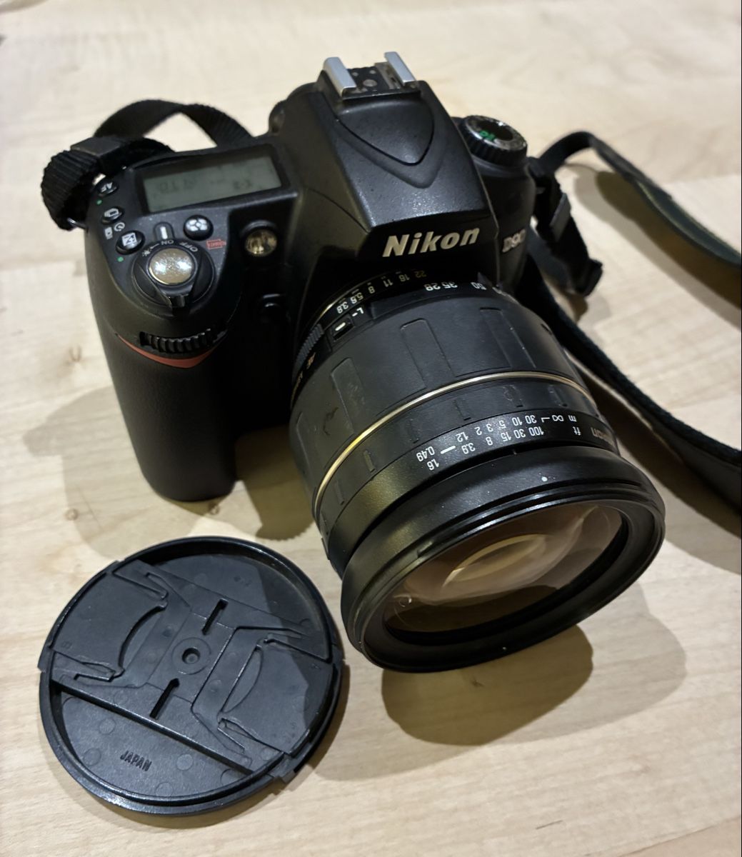 Nikon Fotocamera: Nikon D90 mit tollem Objektiv – Usato da bern venduto da Stawol 1