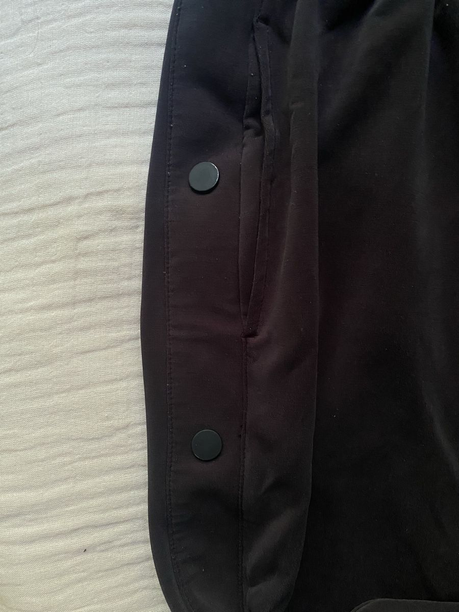 Oysho Hosen: OYSHO Stoffhosen // S – Gebraucht aus Zürich von aurelia_nater 1