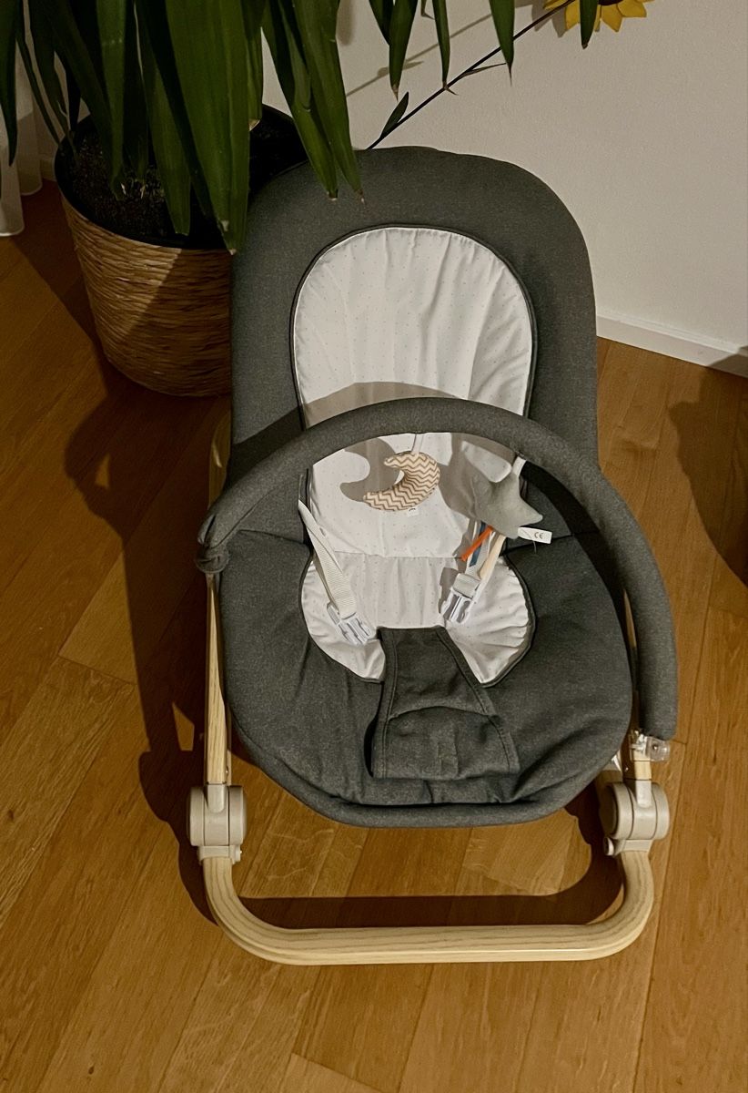 Sdraiette & Sdraiette a dondolo: Babywippe von Vertbaudet – Usato da Luzern venduto da Pacena