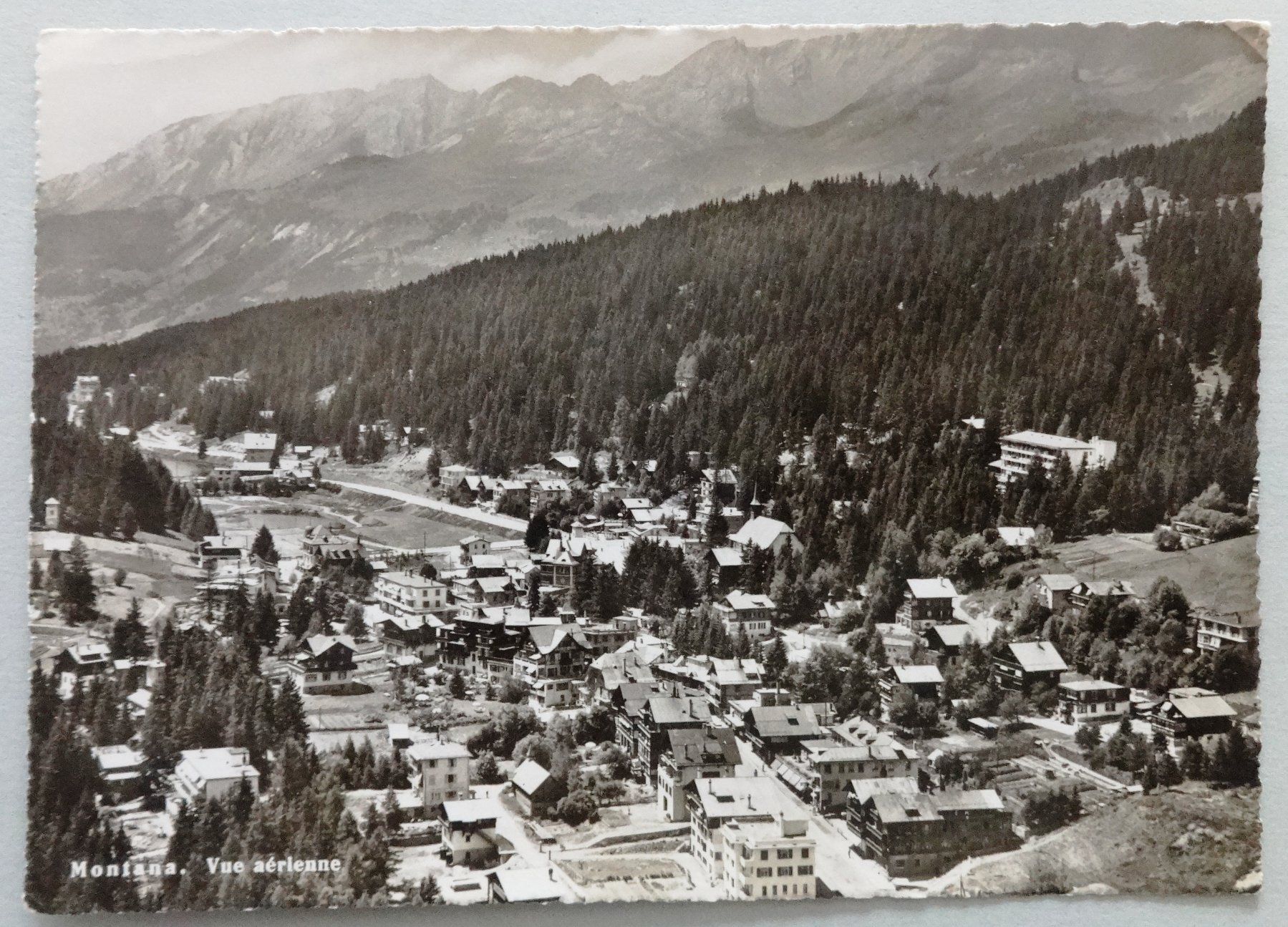 Ansichtskarten: Montana, Vue aérienne – Defekt aus Fétigny von Billy2miny