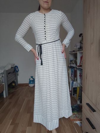 Asmiray Dress, Size 36, White with Black Stripes