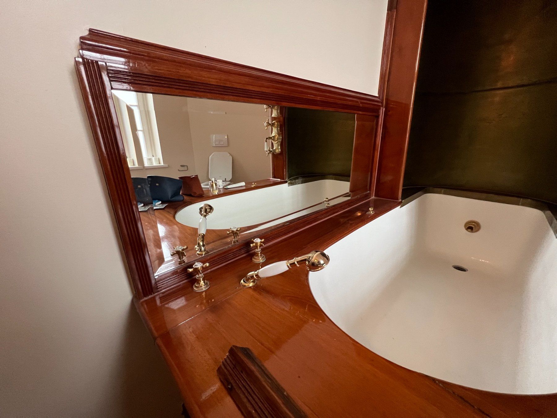 Vasche da bagno: Antike Badewanne – Usato da Basel venduto da 3012ost 1