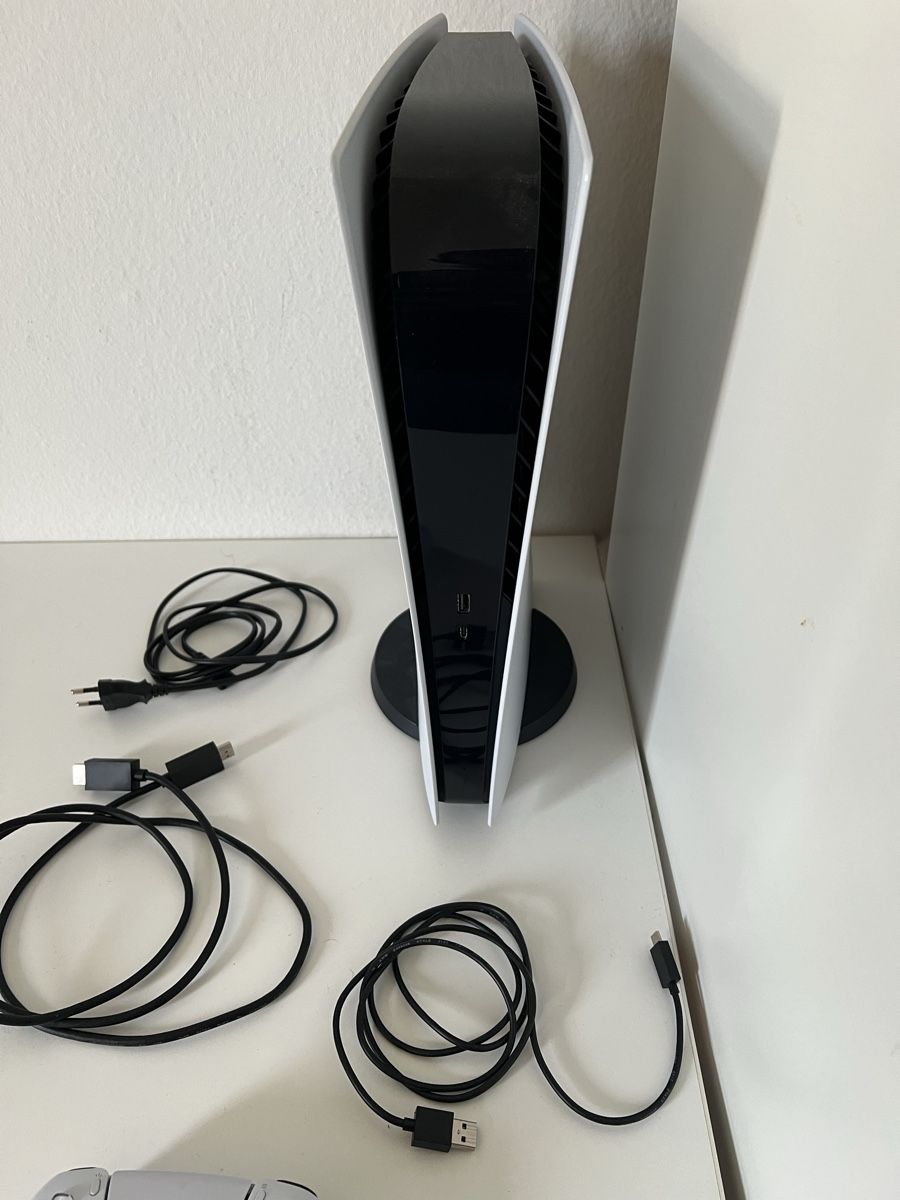 Sony Console: Sony PlayStation 5 Konsole mit Controller gebraucht – Usato da Luzern venduto da marc.3 2