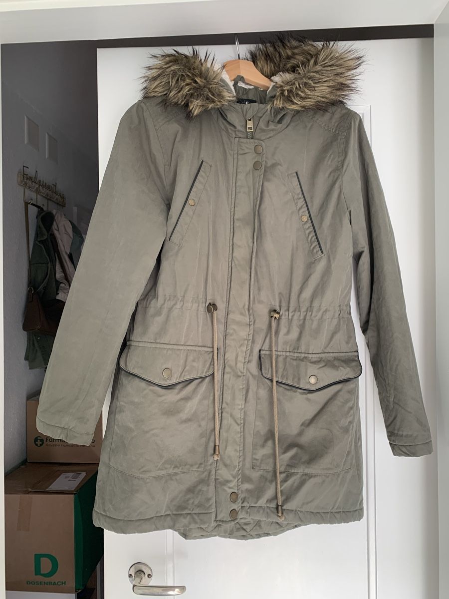 Lotti di vestiti: Grosses Kleiderpaket gr M/L – Usato da Olten venduto da ema_c6lr 4