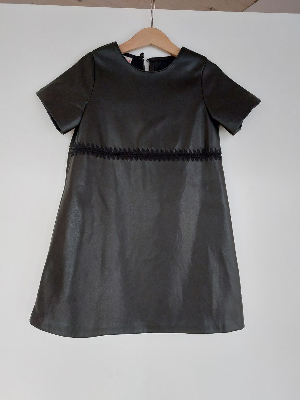 Robes et jupes: Mädchenkleid Gr.116 – D'occasion à Zürich par ime_9s2d