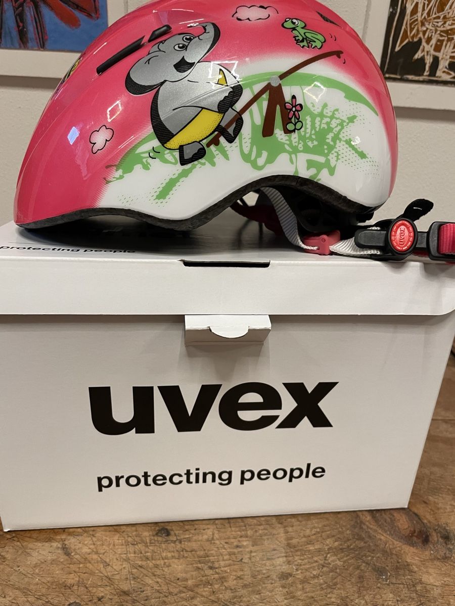 Uvex Caschi: Kinderhelm Uvex 46-52cm – Usato da Davos Frauenkirch venduto da p.lugnan 1