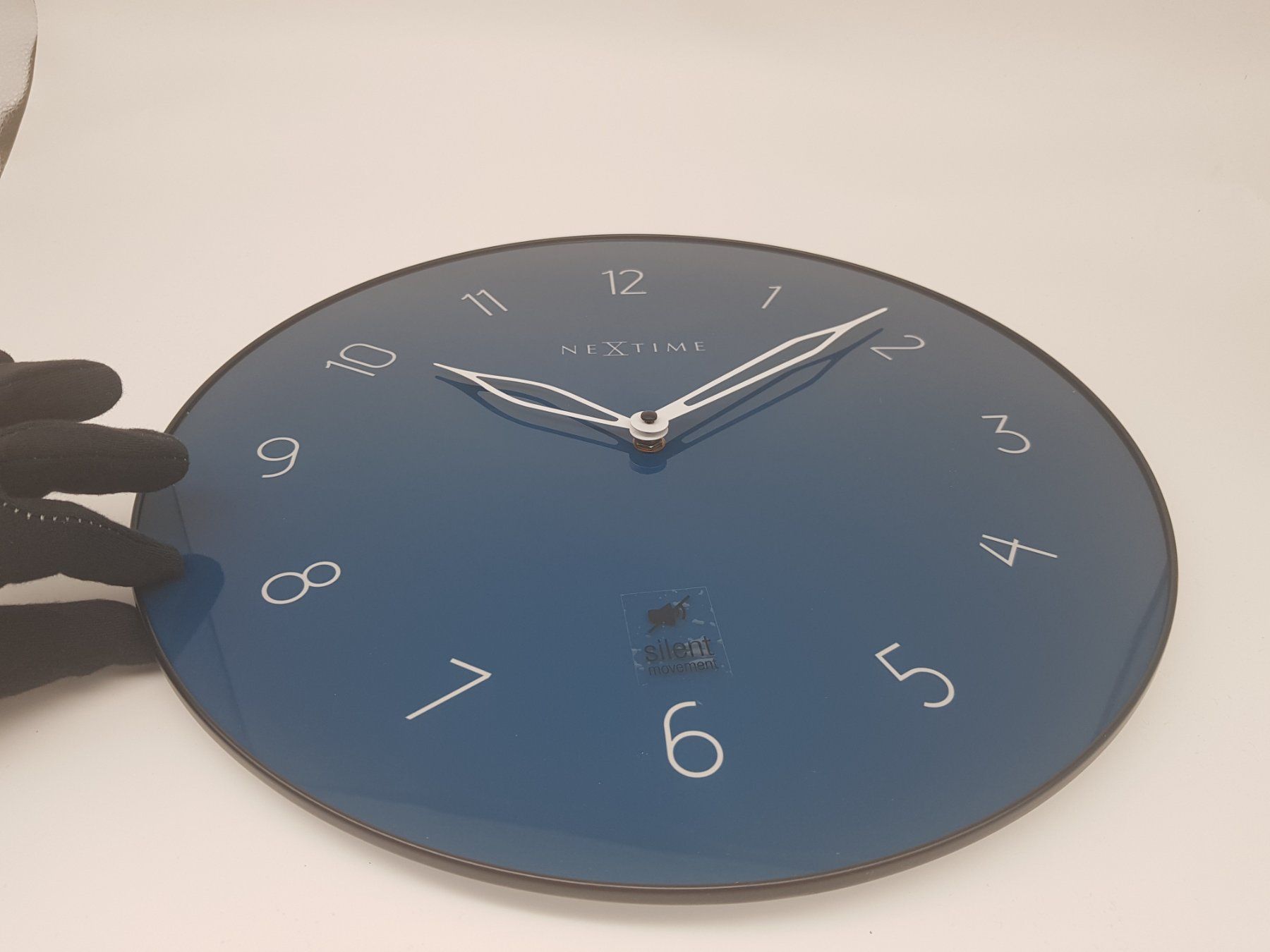 Montres: Carousel Wanduhr Blau Glas – Neuf avec emballage d'origine à Brugg AG par swiss.sales.force 3