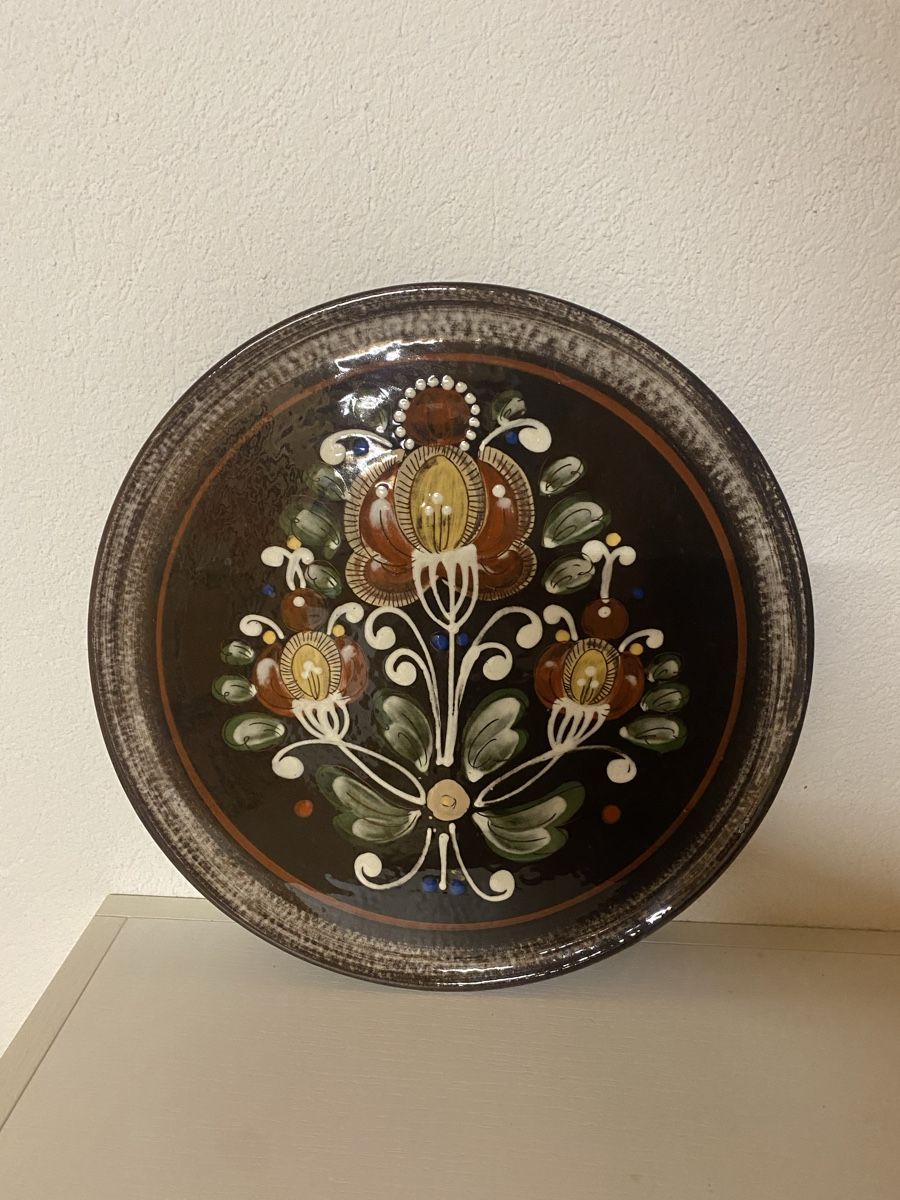 Tutte le decorazioni: handgemachter Keramik Teller Blumenmuster braun – Nuovo (secondo la descrizione) da Oberengstringen venduto da dilara.c 2