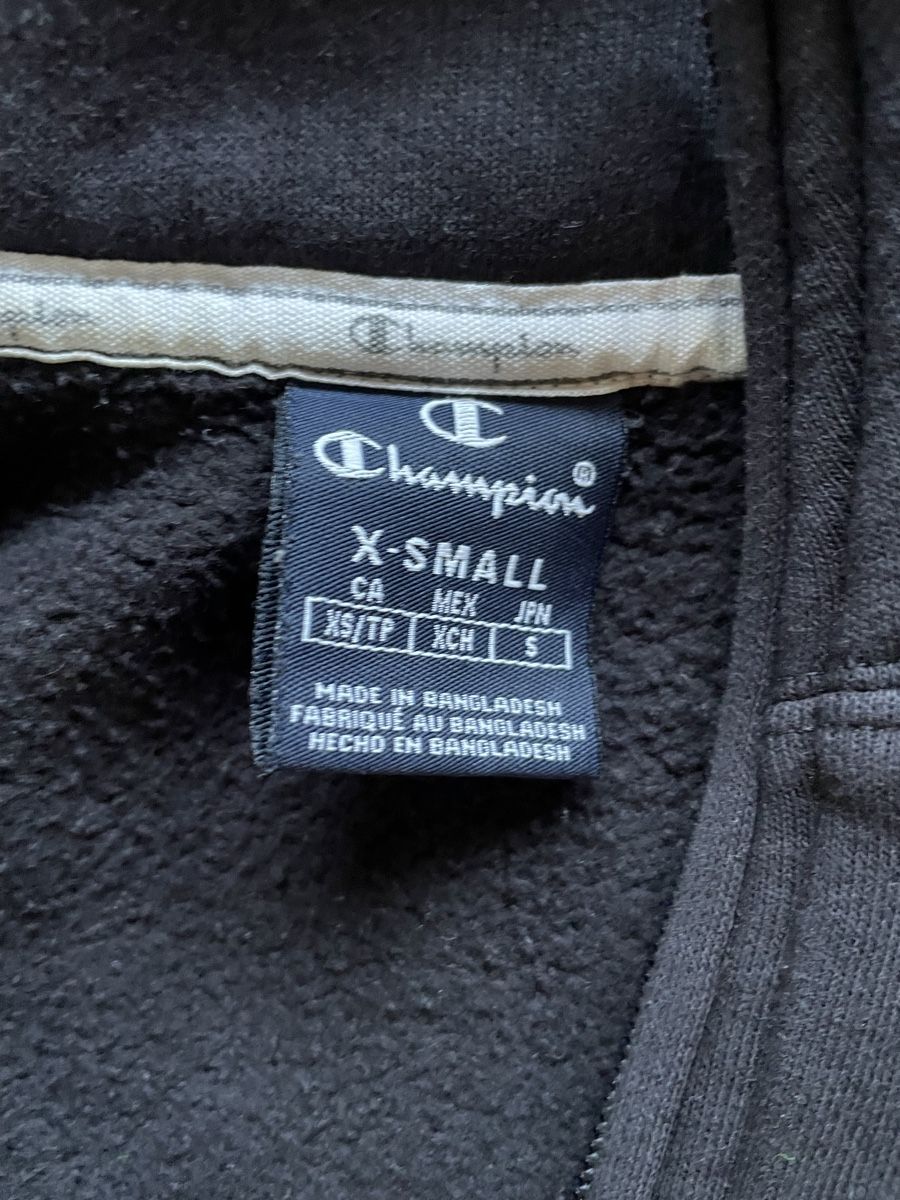 Champion Pullover & Sweatshirts: Champion Half-Zip Pullover schwarz Grösse XS – Gebraucht aus Spreitenbach von dar_26yd 2