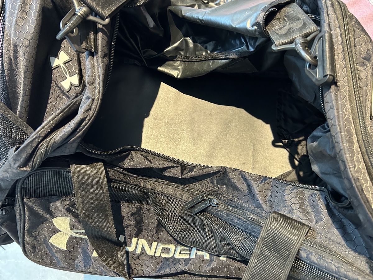 Under Armour Borse: XXL Under Armour Reisetasche – Usato da Heiligkreuz (Mels) venduto da Oldtimerfan03 3