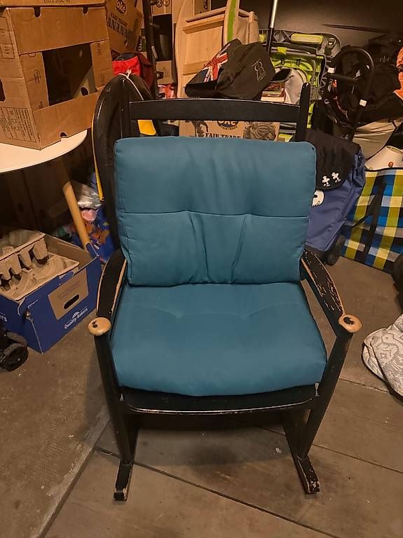 Stühle: Rocking-chair – Gebraucht aus La Chaux-de-Fonds von cha_c6rh 3
