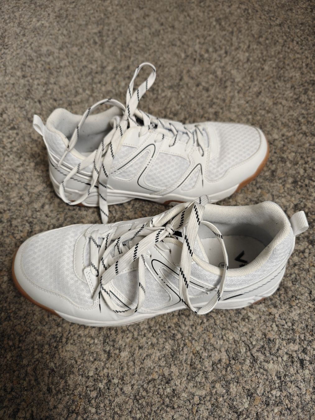 Chaussures femmes: Schuhe Vty, Grösse 41 – D'occasion à Samedan par t_p_8nvs 2