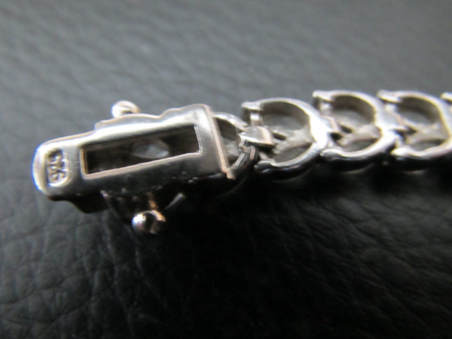 Armbänder & -reifen: ARMBAND SILBER – Gebraucht aus Zumikon von Gung 3
