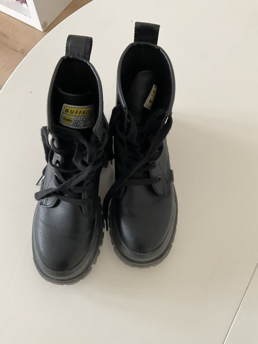 Buffalo Damenschuhe: Buffalo Schnürstiefel schwarz – Gebraucht aus Wünnewil von jani.ch 4