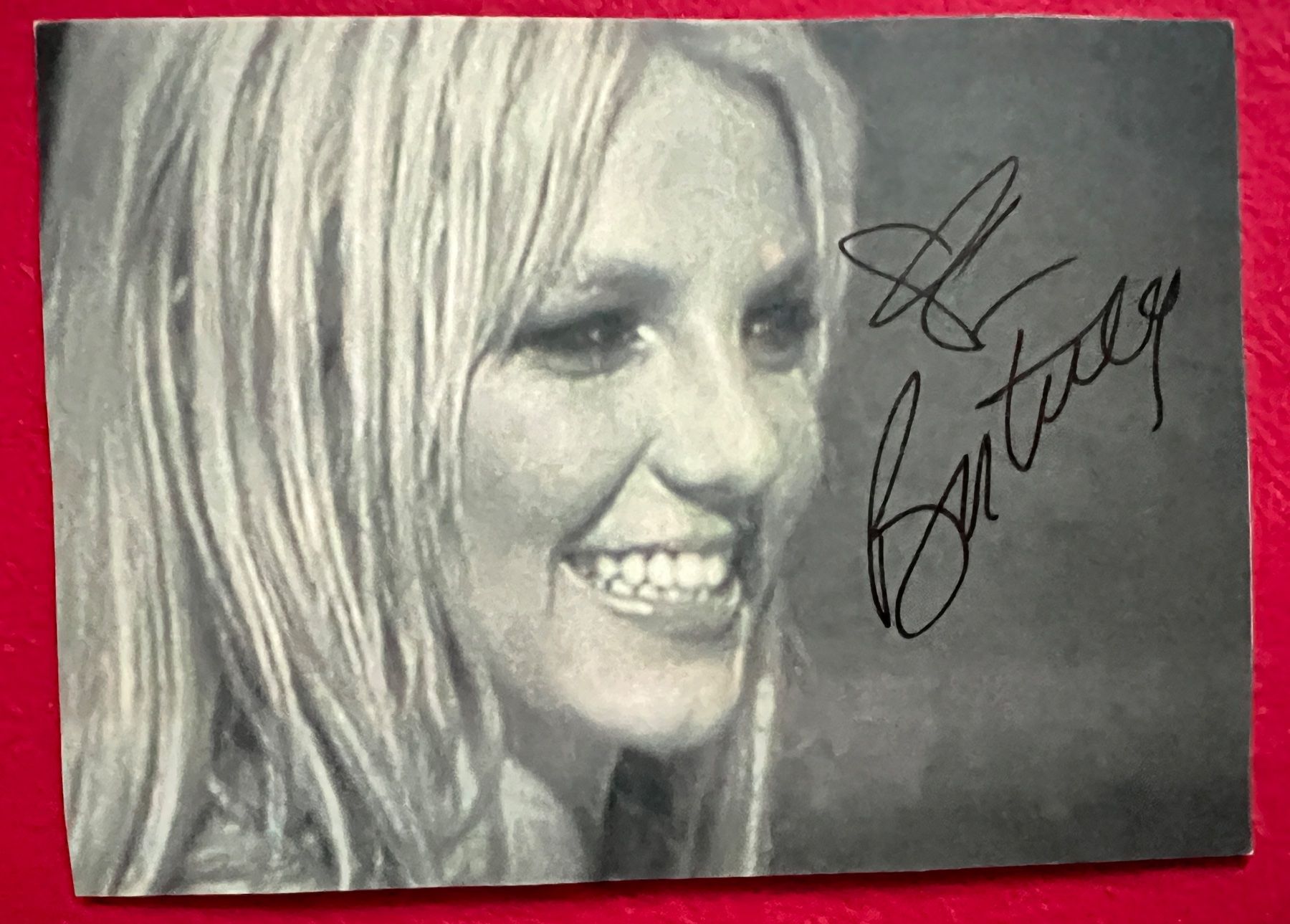 Autografi: Britney Spears Original Autogramm Magazinbild IP  + COA – Usato da Solothurn venduto da StarsInYourHome
