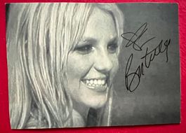 Britney Spears Original Autogramm Magazinbild IP  + COA