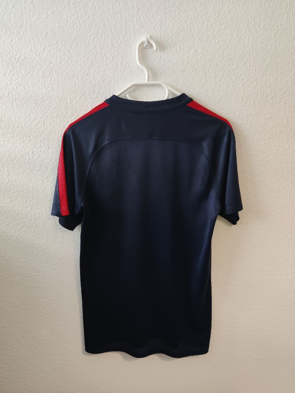Nike Canottiere & Pantaloni: Paris Saint-Germain 2017/18 Trainingstrikot (S) – Usato da Basel venduto da Ringolero 1
