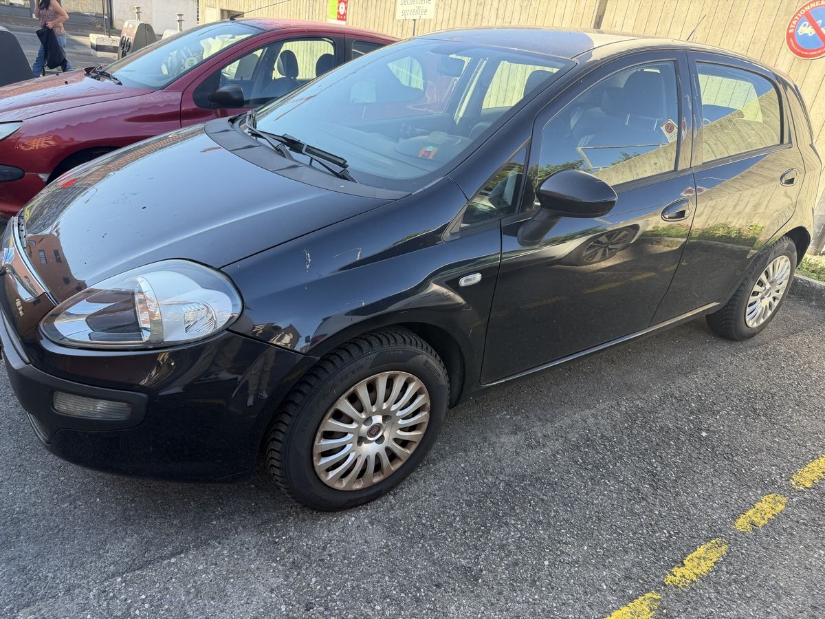 Fiat Autos: Fiat punto – D'occasion à La Chaux-de-Fonds par Transportchezmax 2