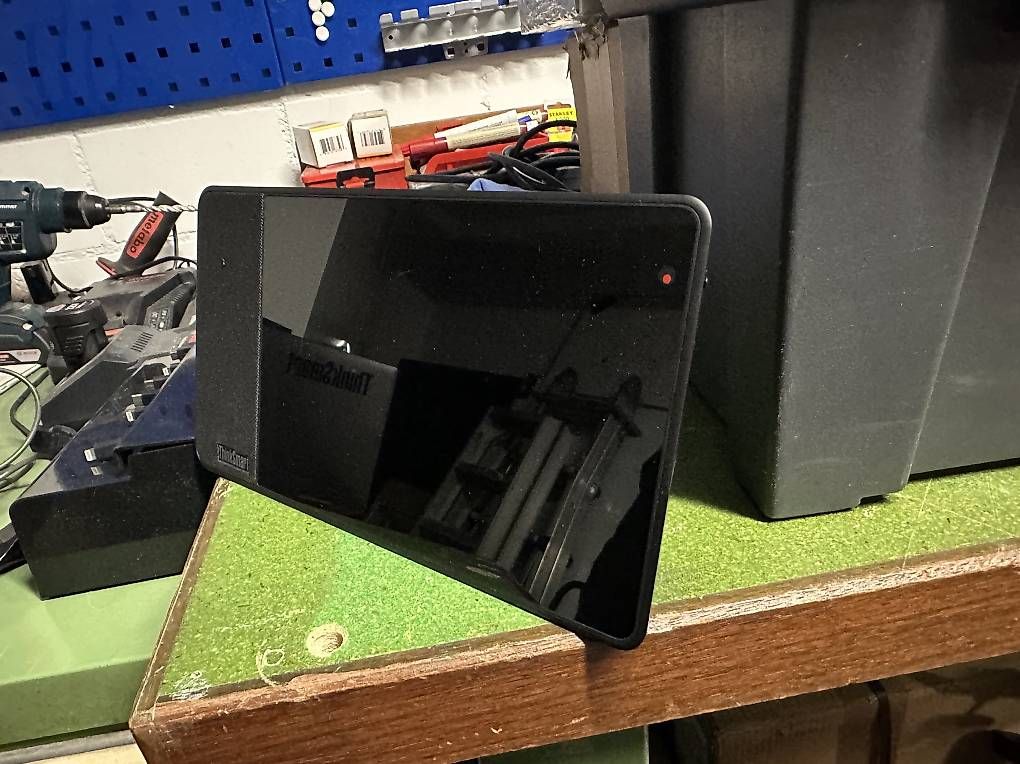 Lenovo Tablet PC: Lenovo Think Smart Teams Display – Usato da Bättwil venduto da Waltii89