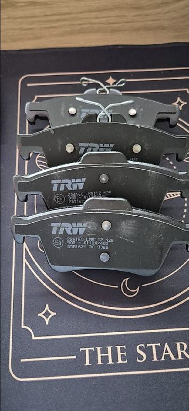 Tutti pezzi di ricambio auto: TRW Bremsbelagsatz hinten NEU – Nuovo e nell'imballaggio originale da Schübelbach venduto da per_7jtj 1