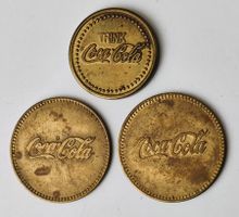 3 alte Coca-Cola  Automatenmünzen