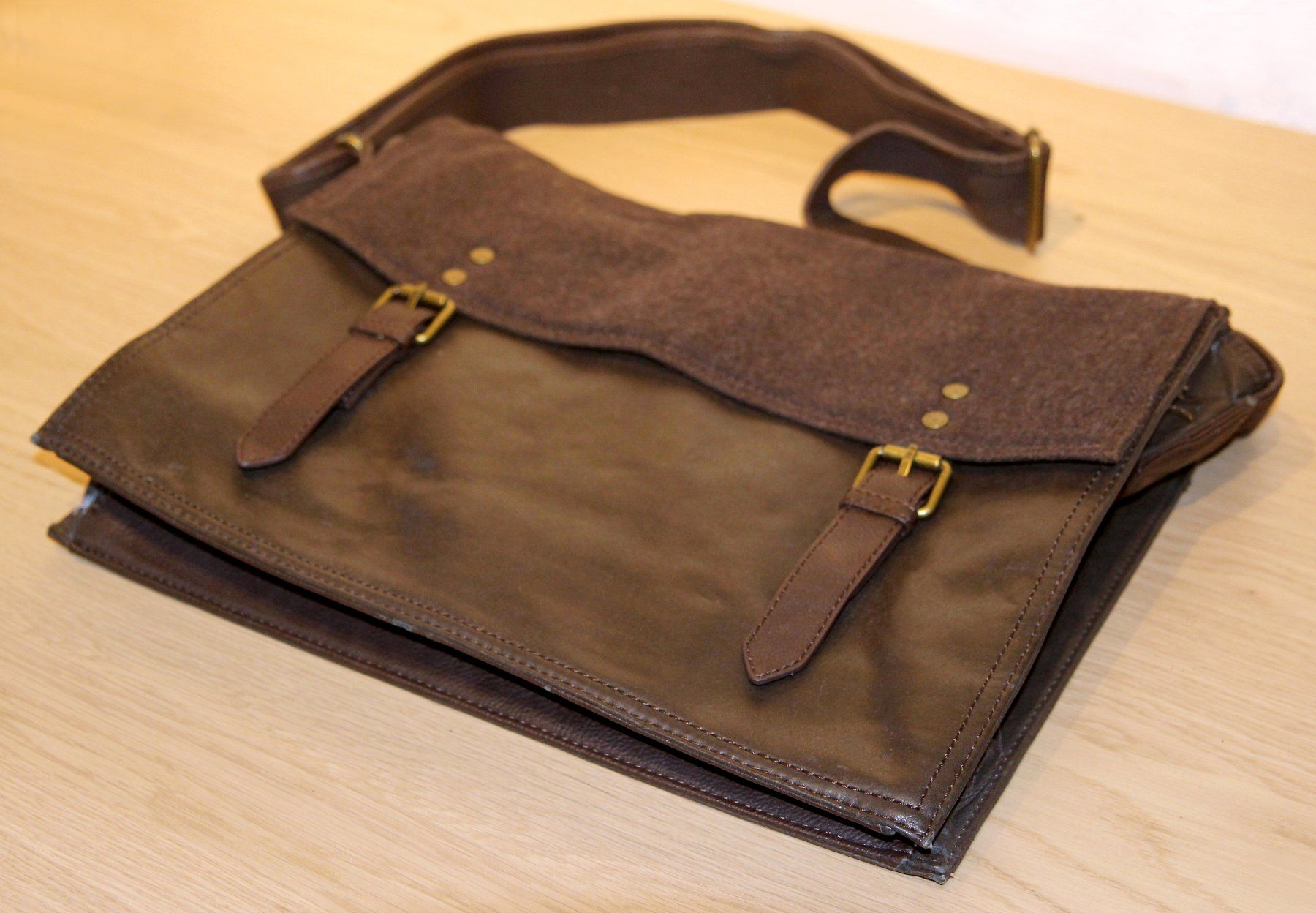 Borse: Ledertasche – Usato da Kriens venduto da Lavendel-888
