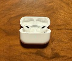 Apple Airpods Pro mit kabellosem Ladecase&Originalverpackung