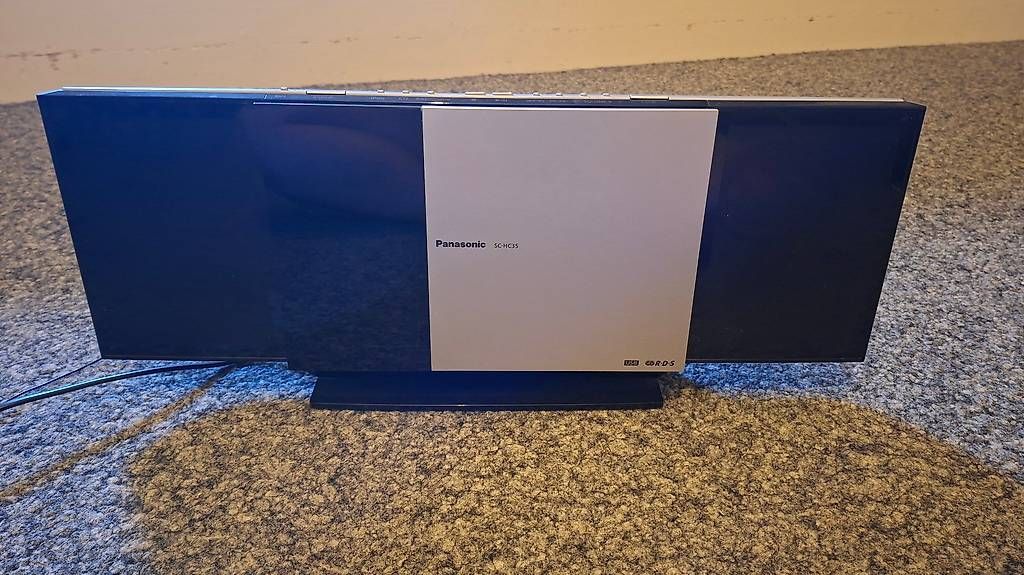 Multimediaplayer & Streamer: Panasonic SC-HC35 CD-Player / Radiowecker – Gebraucht aus Zofingen von ms_leading