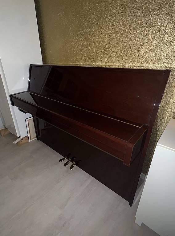 Yamaha Strumenti musicali: Yamaha Silent Piano – Usato da Zürich venduto da Sheryl1999. 1