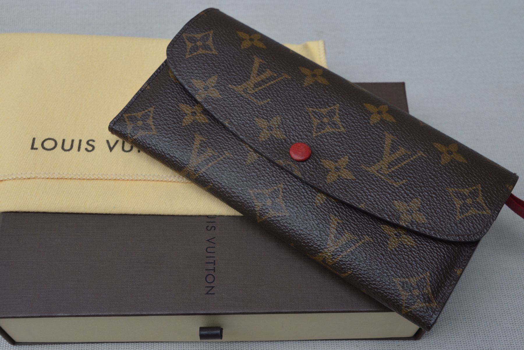 Louis Vuitton Portamonete: Louis Vuitton Emilie Portefeuille Wallet – Usato da Collonges venduto da arashee 3